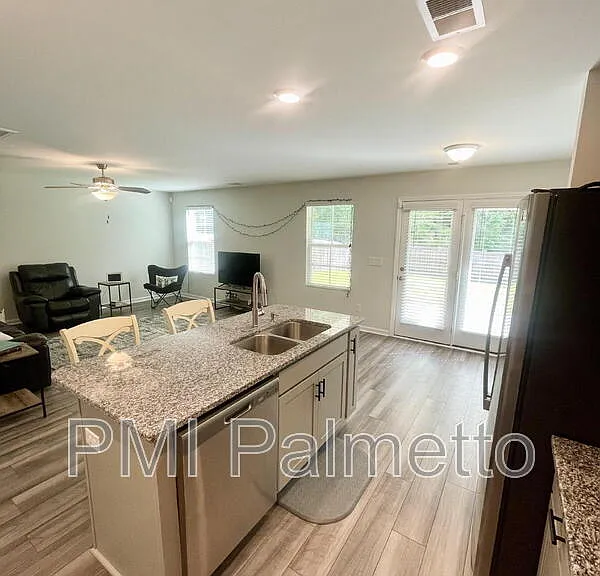 633 Wooster Dr — Photo 16