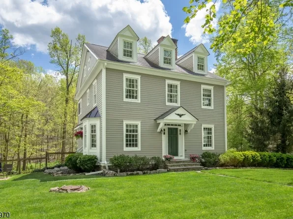 33 Sawmill Rd, Tewksbury Twp., NJ 08833