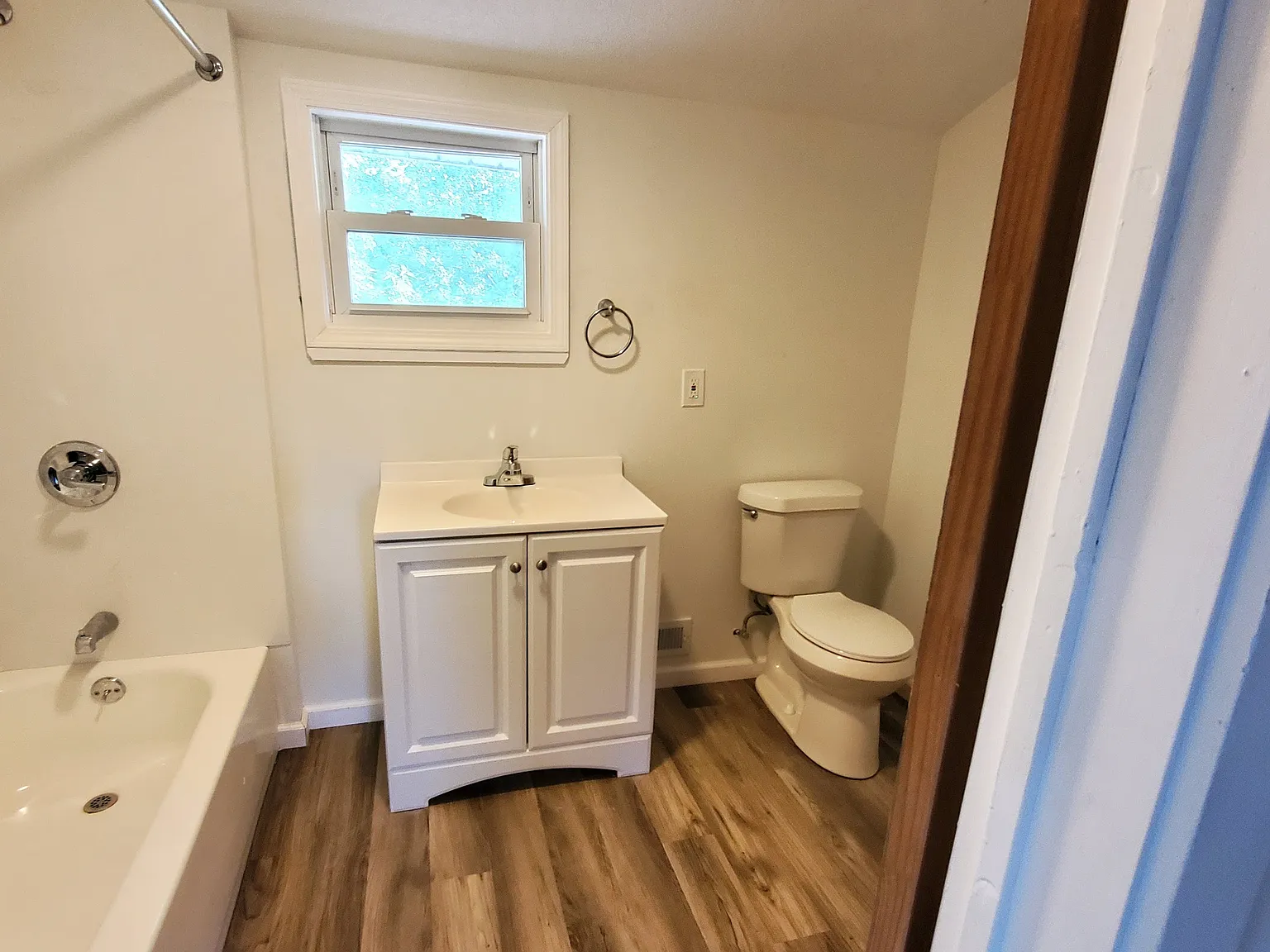 5 bed, 1340 sqft, $1,300 — Photo 4