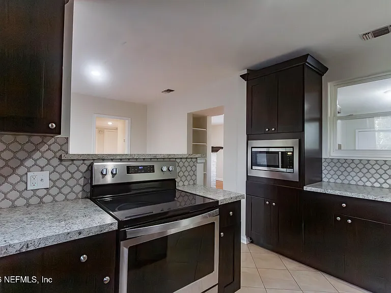 5072 French St — Photo 14