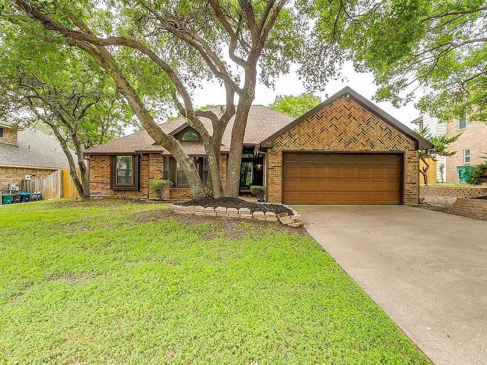 1st image of 11112 Live Oak Creek Dr