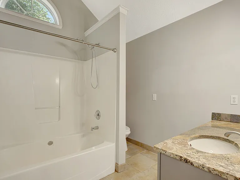 56 Pemberton Pl — Photo 26