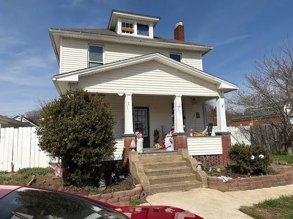 463 S 4th Ave, Middleport, OH 45760