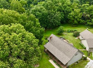 34 E Dade 86, Greenfield, MO 65661