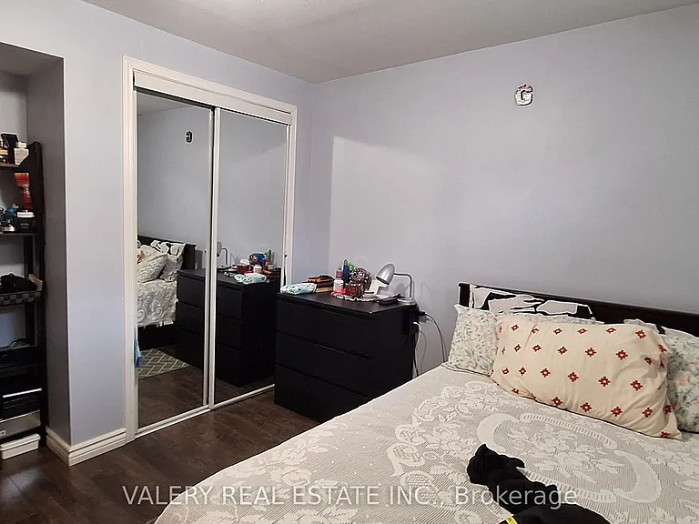 59 Casabel Dr #LOWER — Photo 8