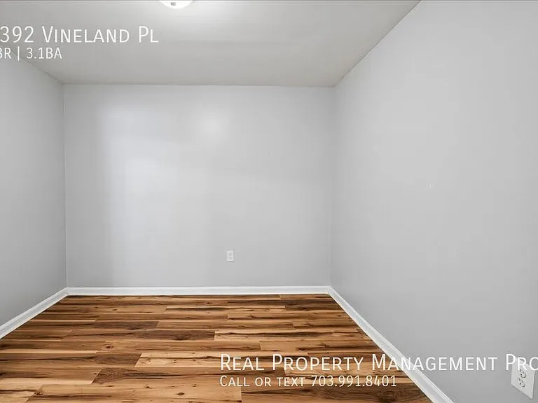 3392 Vineland Pl — Photo 16
