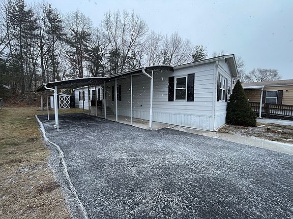 3rd image of 276 Lunenburg St Lot 12