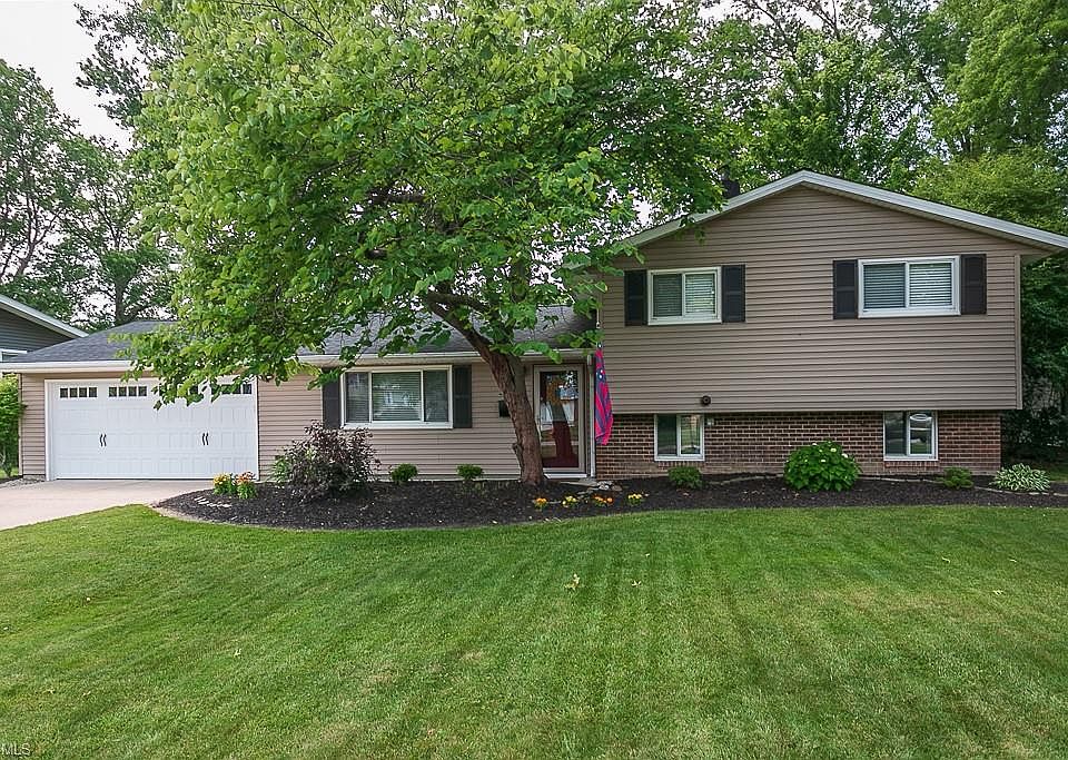 1st image of 28597 Spruce Dr