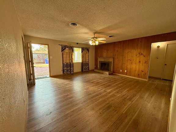 3rd image of 1123 Sutter Ave