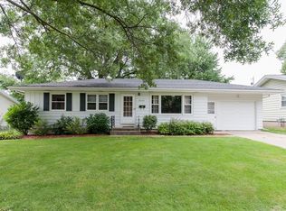 2434 Mallory St SW, Cedar Rapids, IA 52404