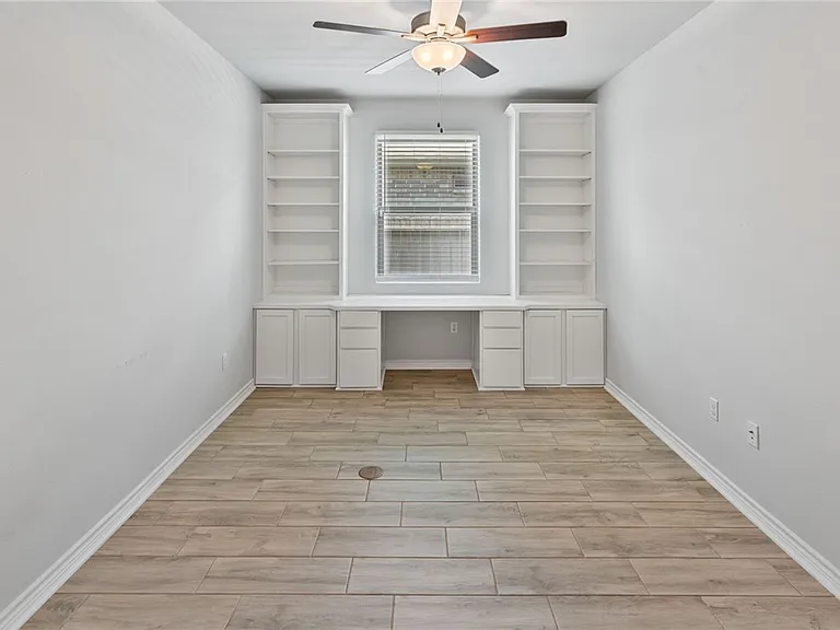 2677 Lannister Ln — Photo 11