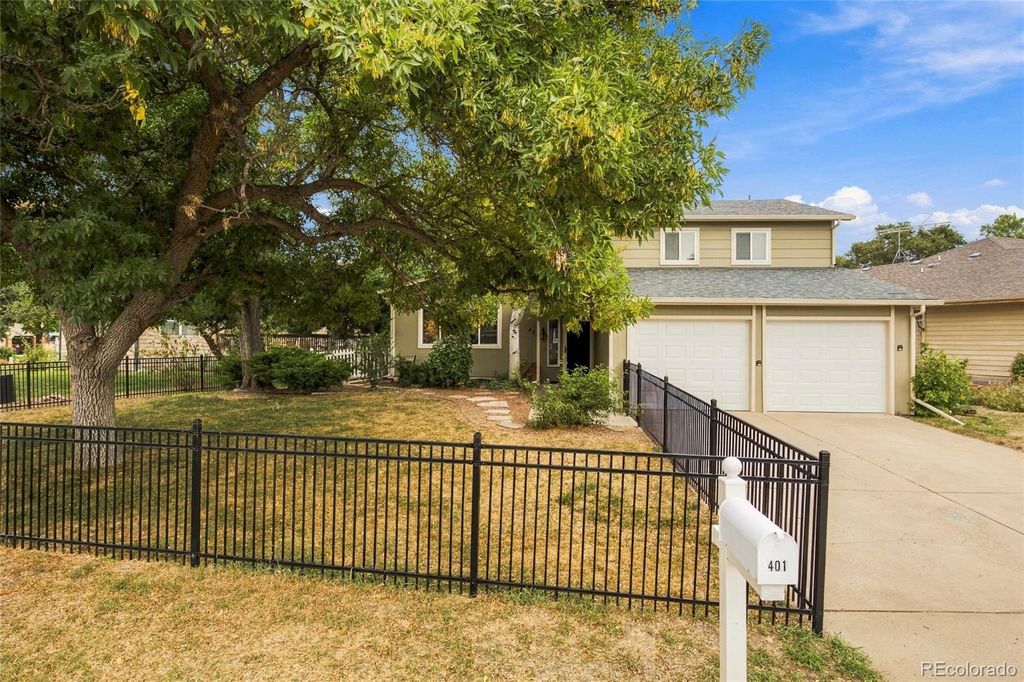 401 Orilla Del Lago