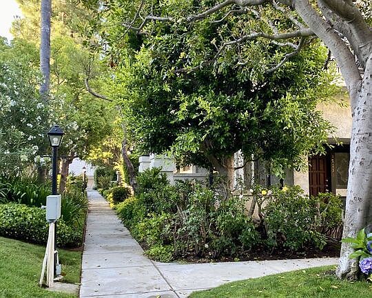 3rd image of 17238 Palisades Cir