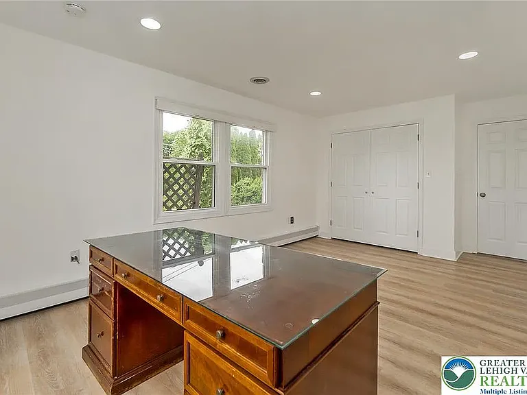 4050 Ascot Cir — Photo 7