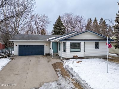 1807 5th Ave NW, East Grand Forks, MN, 56721