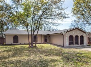506 Slaughter Ln, Euless, TX 76040