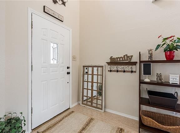 3rd image of 1508 Amarylis Dr