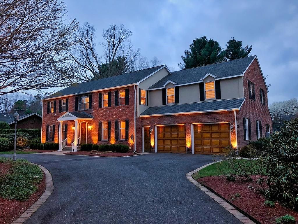 325 Pinewood Dr, Longmeadow, MA 01106 Zillow