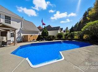 1930 Wilrose Pl, Matthews, NC 28105