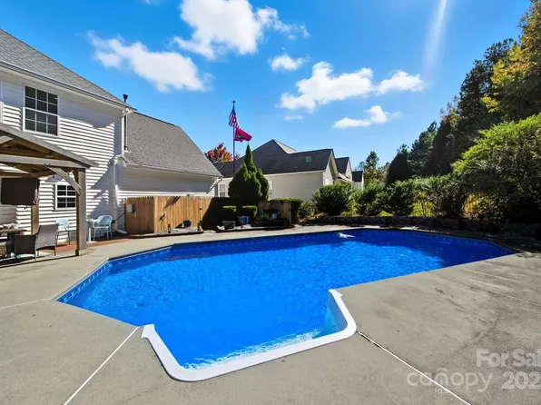 1930 Wilrose Pl, Matthews, NC 28105