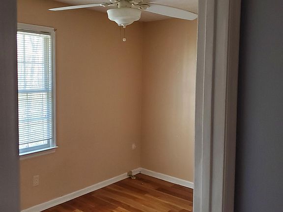 3rd image of 4034 Stonedale Pl