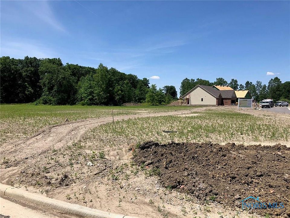 2nd image of 924 Pine Valley Dr