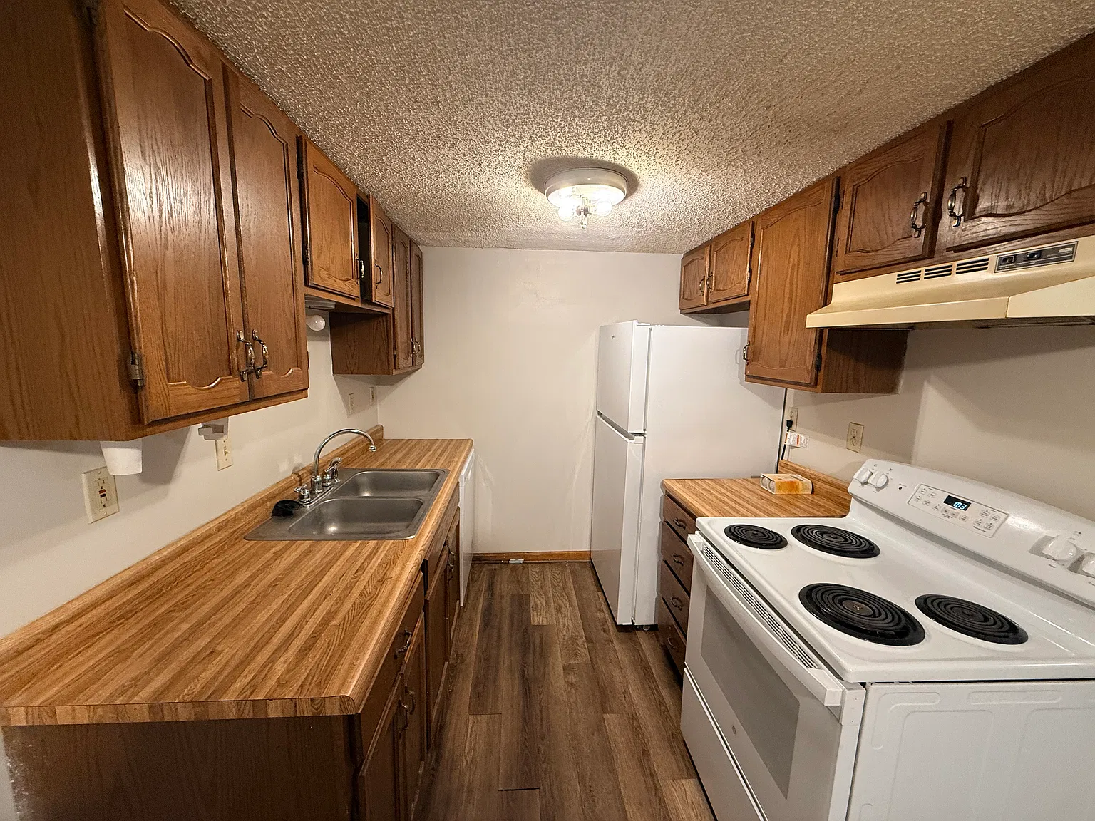 2 bed, 1.5 bath, $850 — Photo 4