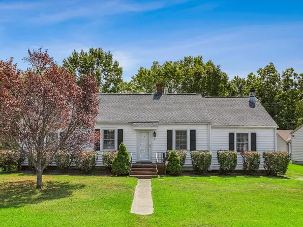 4 Davis Ave, Newport News, VA 23601