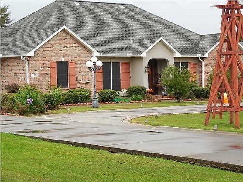 1st image of 139 Sterling Dr