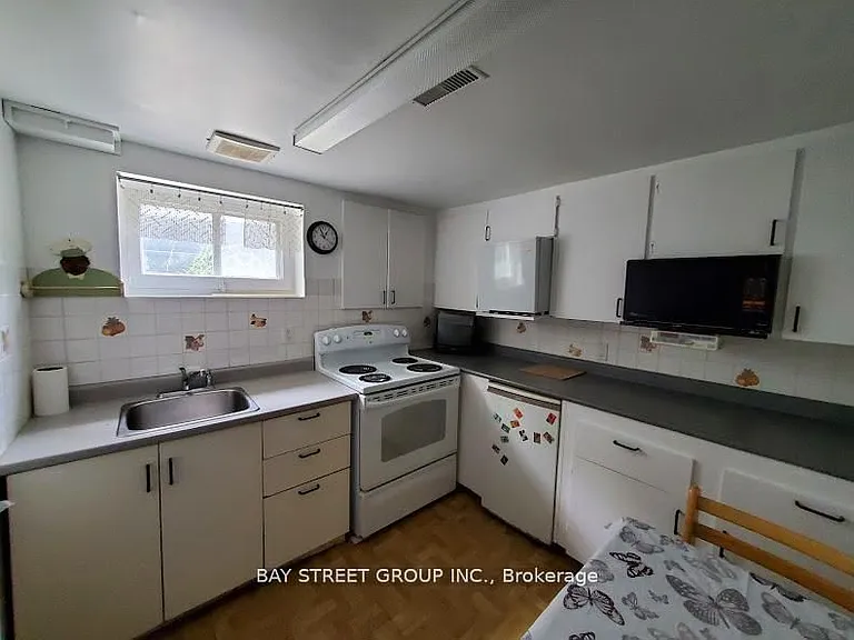 73 Regatta Cres #LOWER — Photo 6