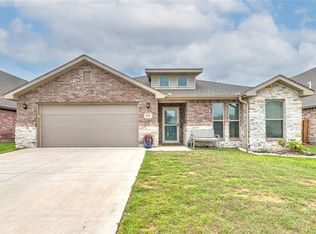 2141 Periwinkle Pl, Centerton, AR 72719