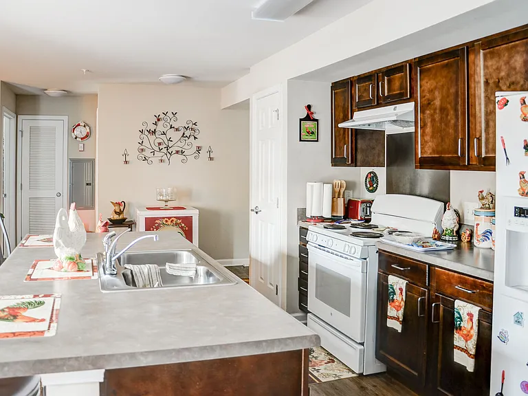 Liberty Pointe — Photo 16