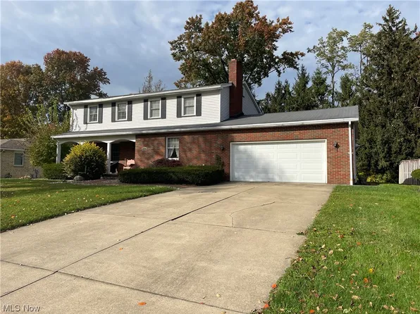 1876 Meadowlark Ln, Niles, OH 44446