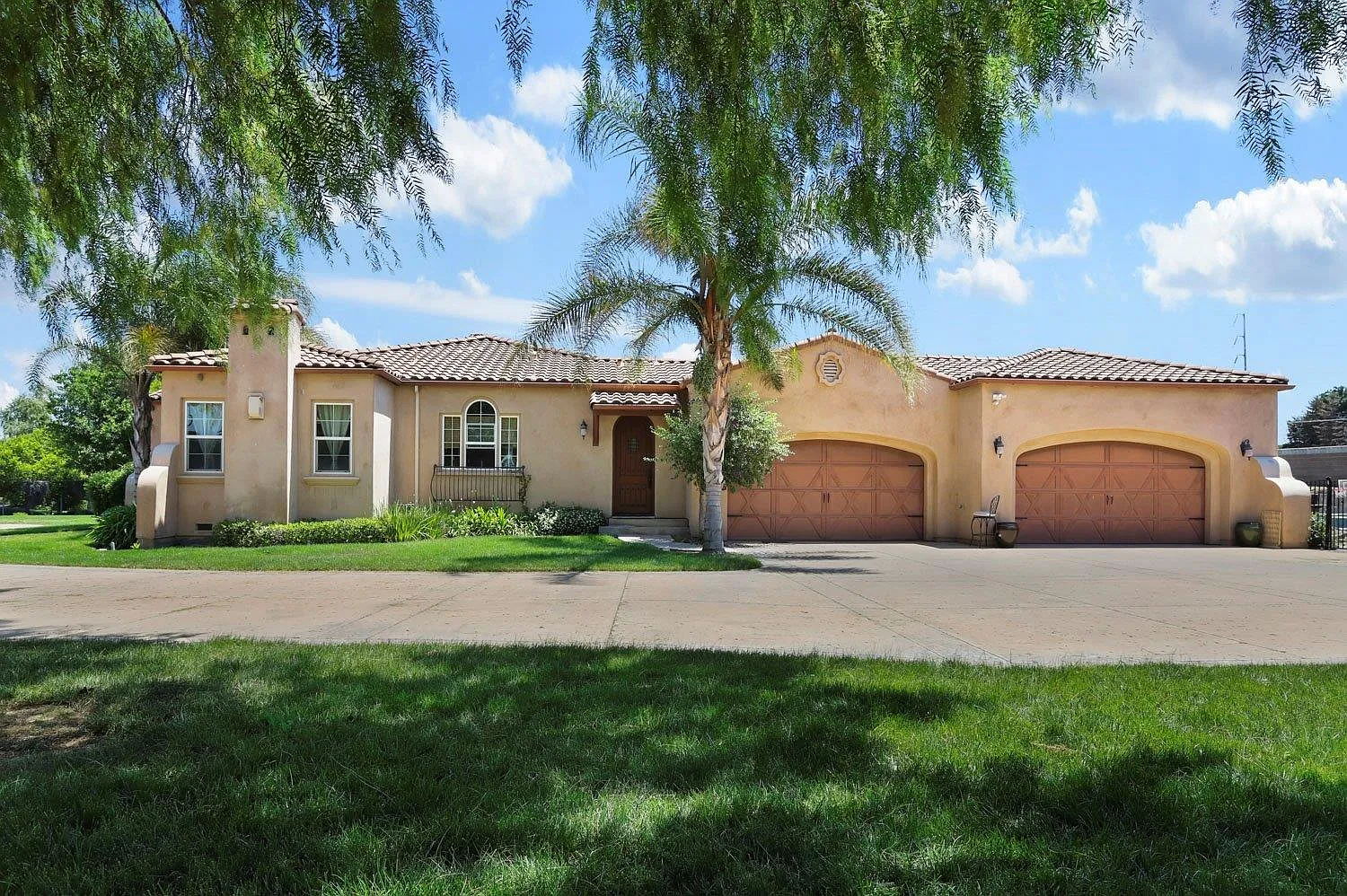 8806 Waterwell Way photo 1
