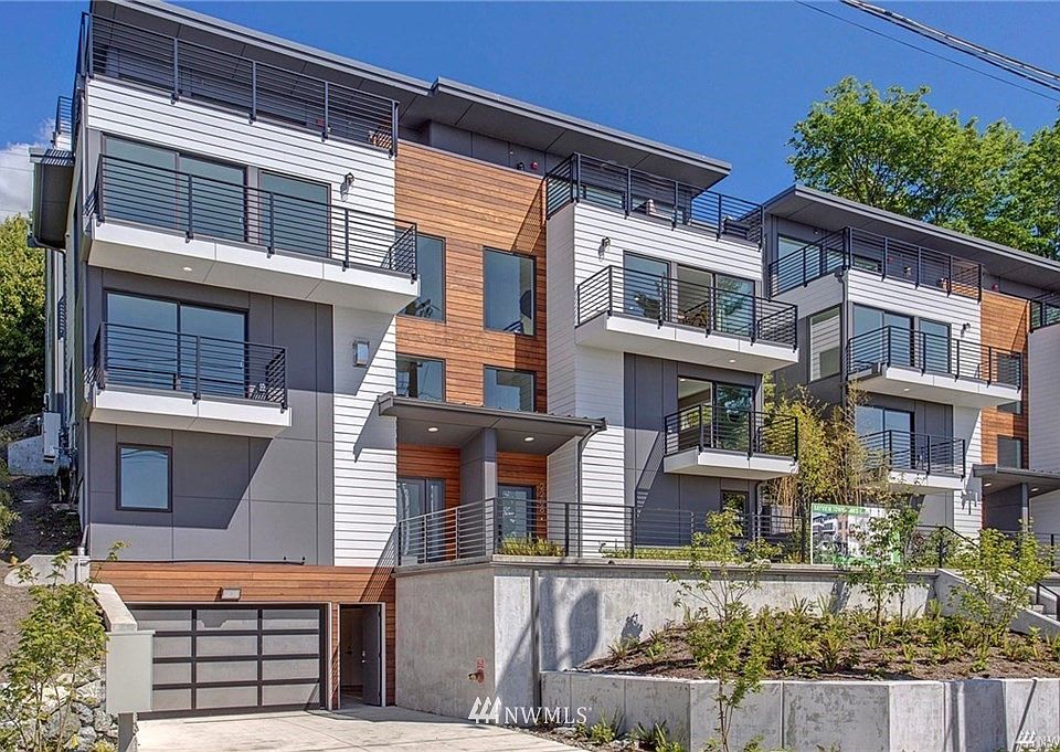 1st image of 2204 A 12th Avenue W