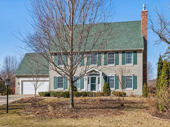 43 Fareway Dr, Northfield, MN 55057