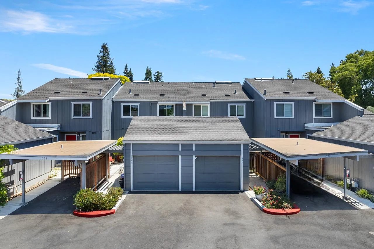 1096 Prevost Ct photo 1