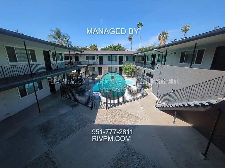 1881 Loma Vista St #2 — Photo 3