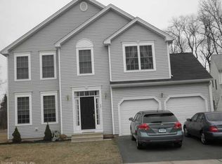 76 Schoolhouse Lndg, East Granby, CT 06026