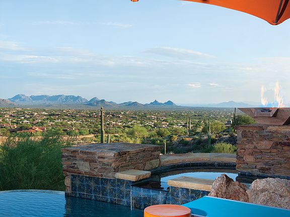 Infinity Pool and Spa