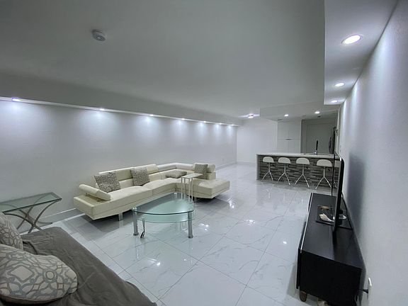 3rd image of 9020 NE 8th Ave APT 2B