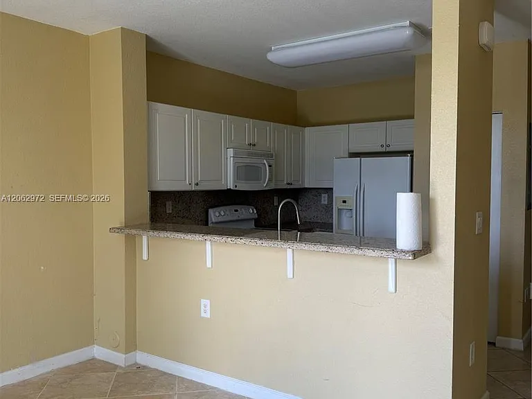 3064 SE 1st Dr #7 — Photo 3