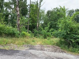 3520 Ridgeway Dr, Bethel Park, PA 15102