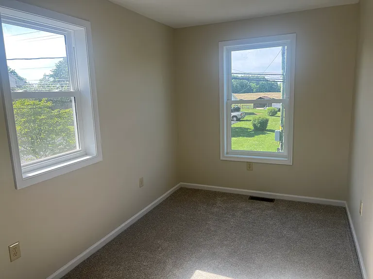 203 W Pine St — Photo 10