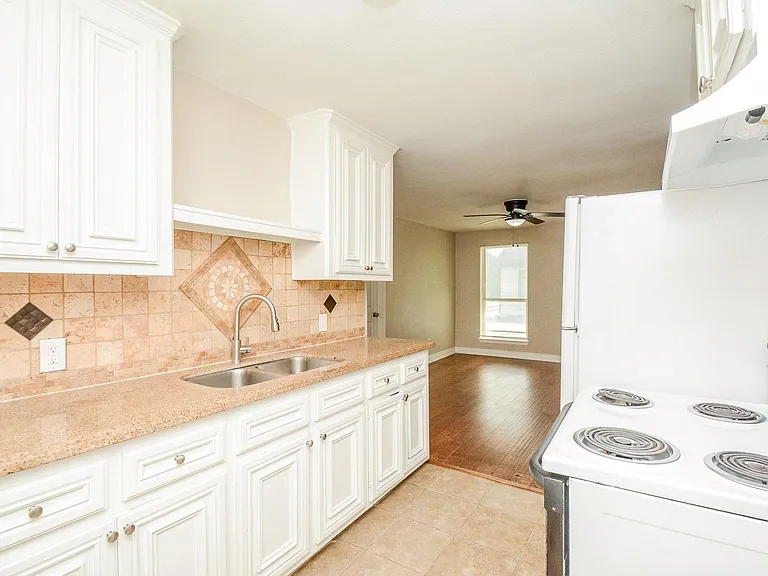6018 Collingsworth St #1 — Photo 6