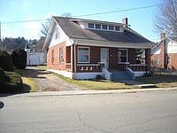 1st image of 34 Parkwood Dr