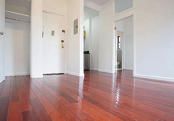 2nd image of 356 Greene Ave #7A