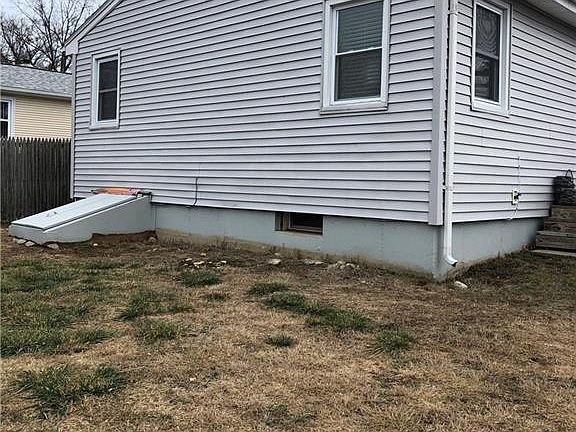 4th image of 44 Terry St