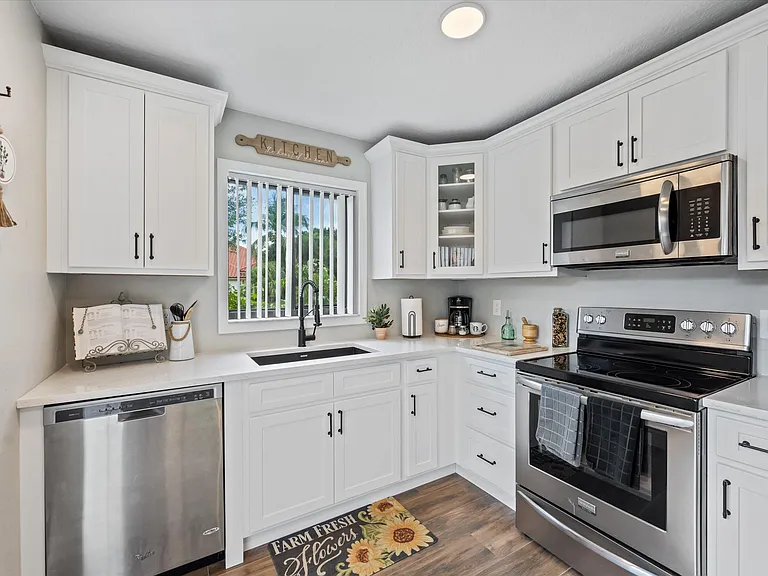 13745 Yarmouth Dr #A — Photo 12