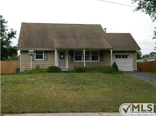 893 Stafford Dr, Toms River, NJ 08753